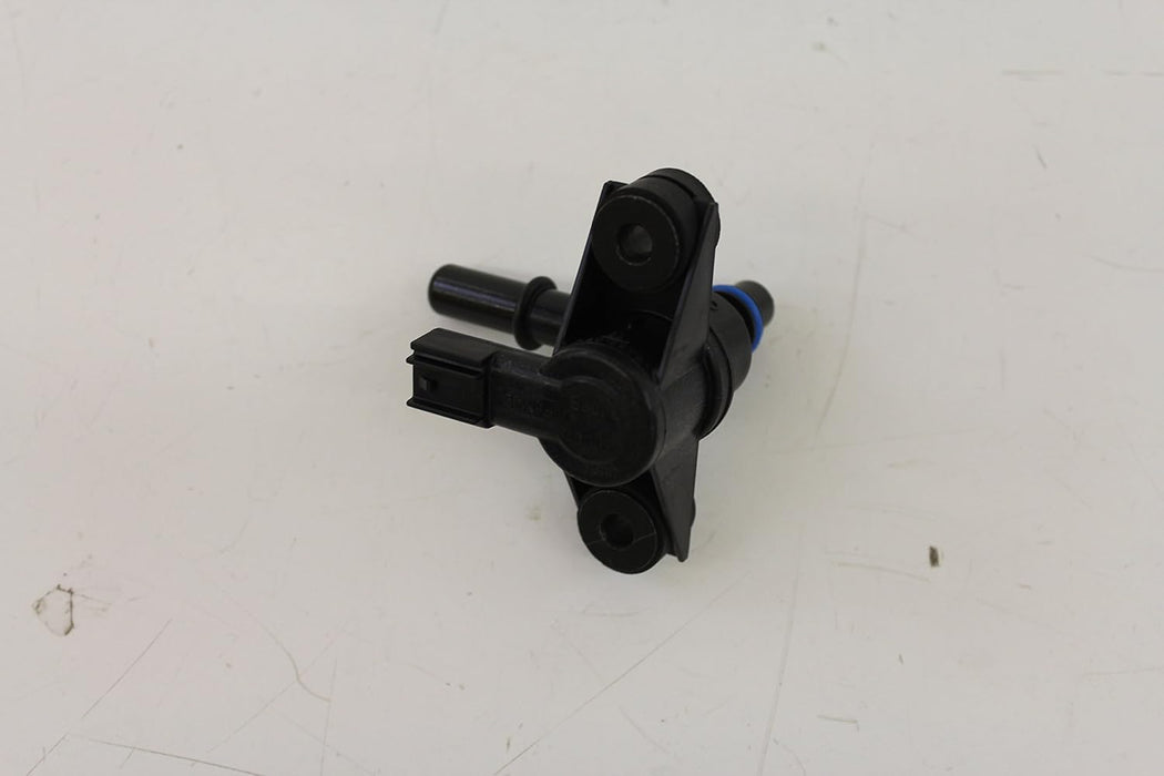 Ford Genuine Ford 9U5Z-9C915-H Vapor Canister Purge Valve Assembly